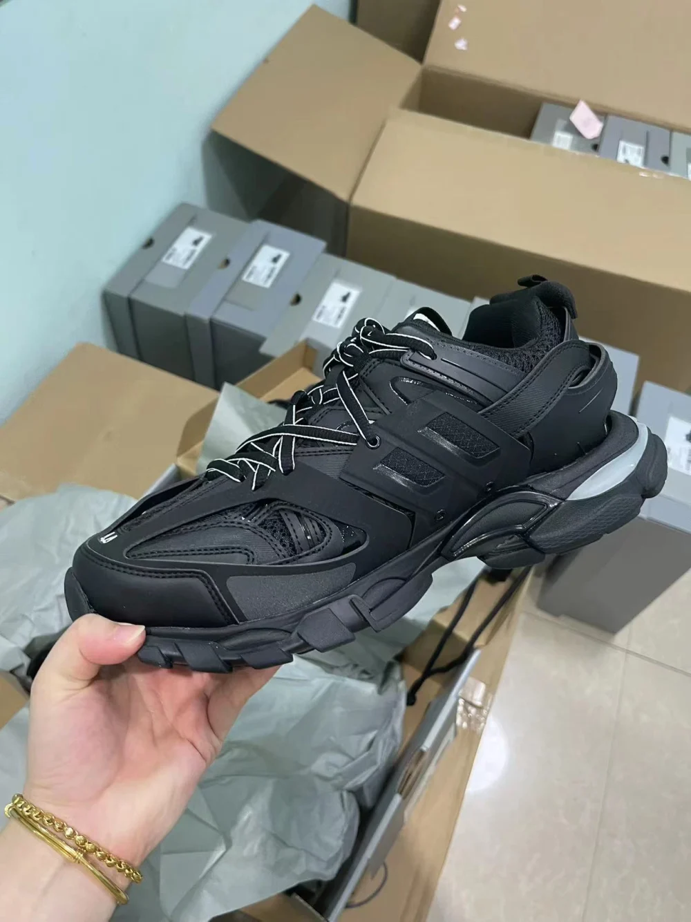 Top Balenciaga Men’s Track Led Sneaker in Black REPS - etkick reps