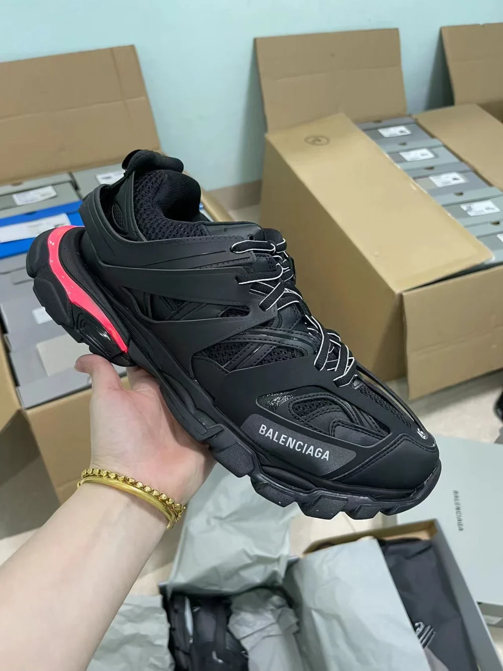 Top Balenciaga Men’s Track Led Sneaker in Black REPS - etkick reps