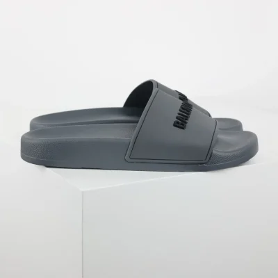 Balenciaga Flip-Flops mit Logo-Print Grey - etkick reps au