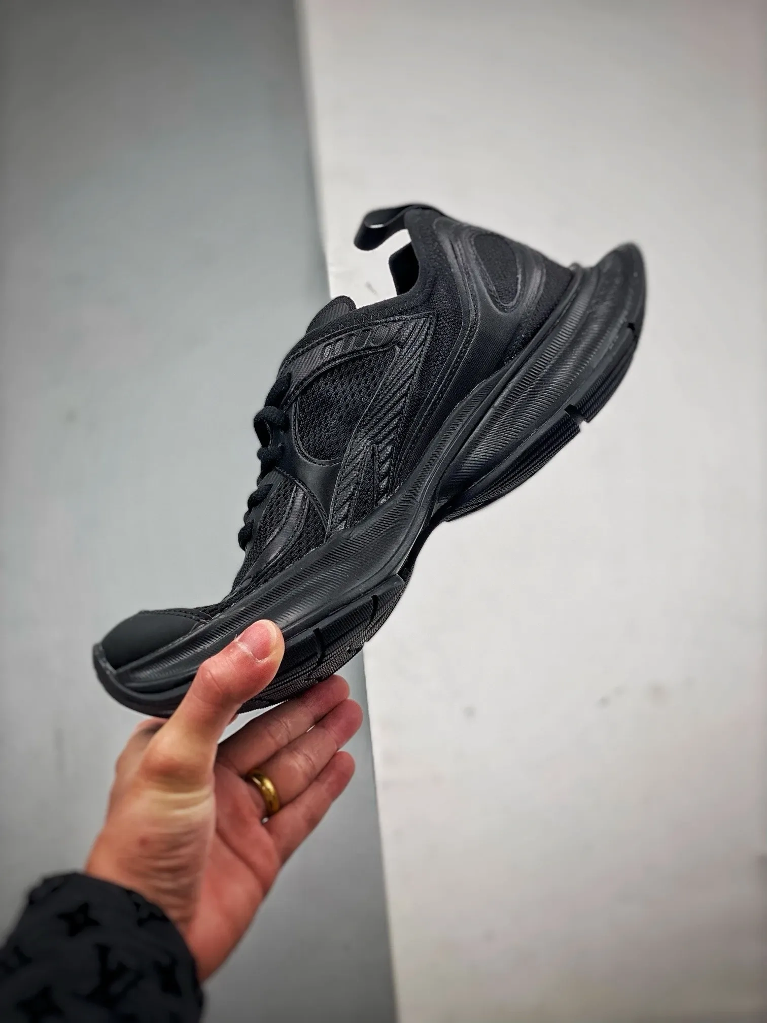 Balenciaga Schwarze Circuit Low-Top-Sneaker Reps