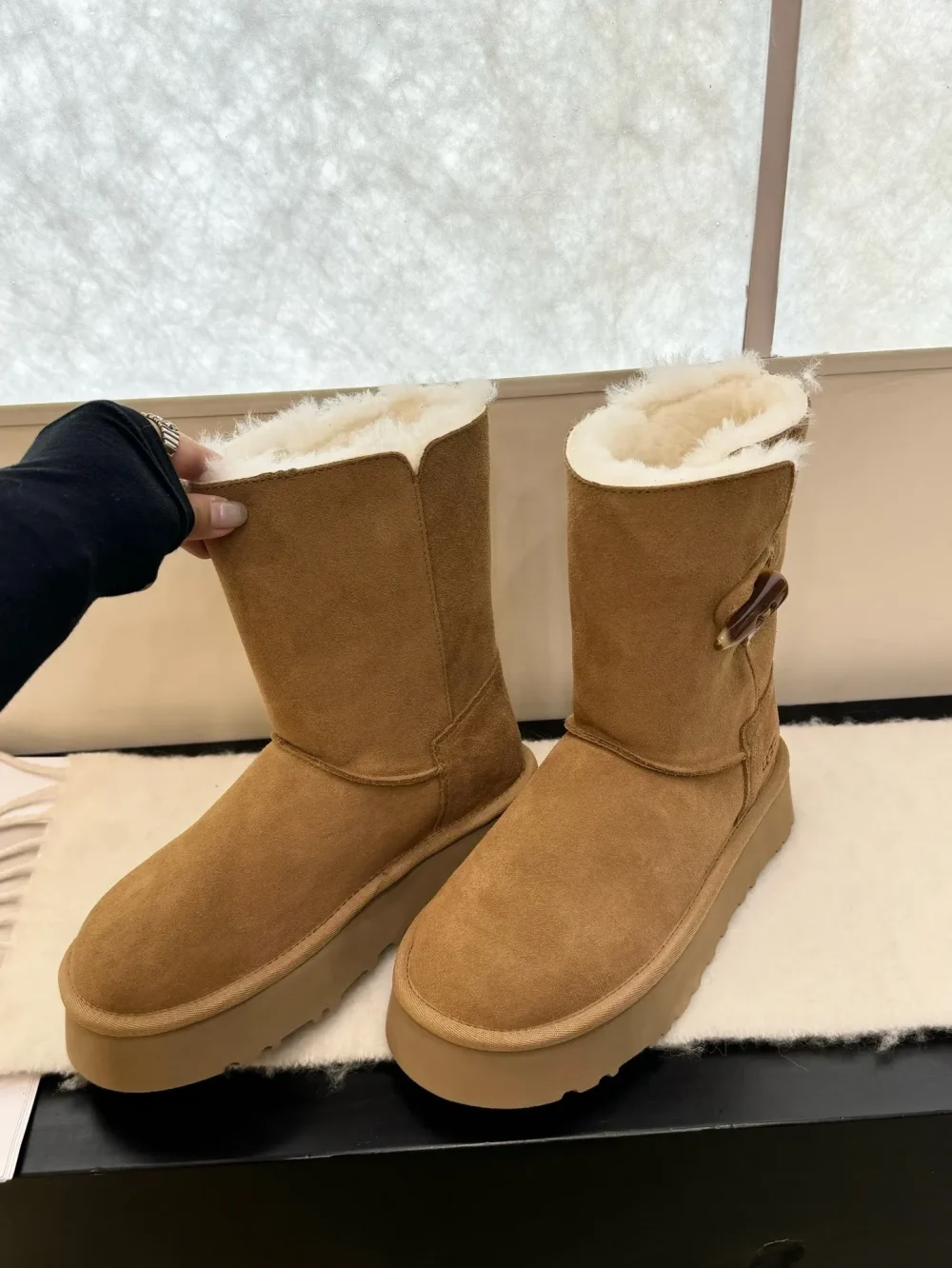 Ugg Wool Boots with Thick Sole and Horn Buckle Chestnut Color Reps - etkick reps au