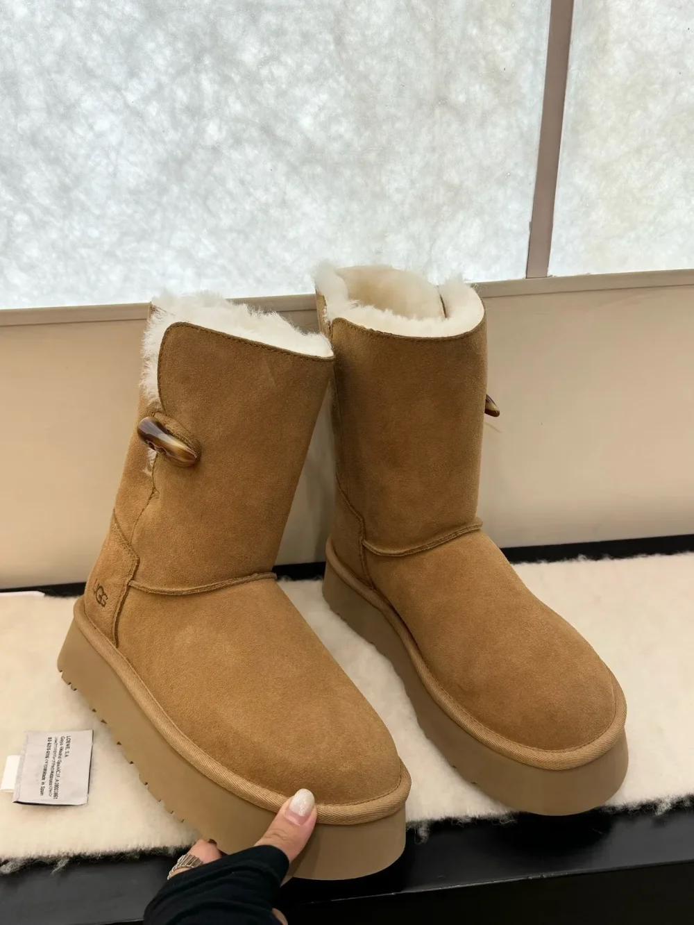 Ugg Wool Boots with Thick Sole and Horn Buckle Chestnut Color Reps - etkick reps au