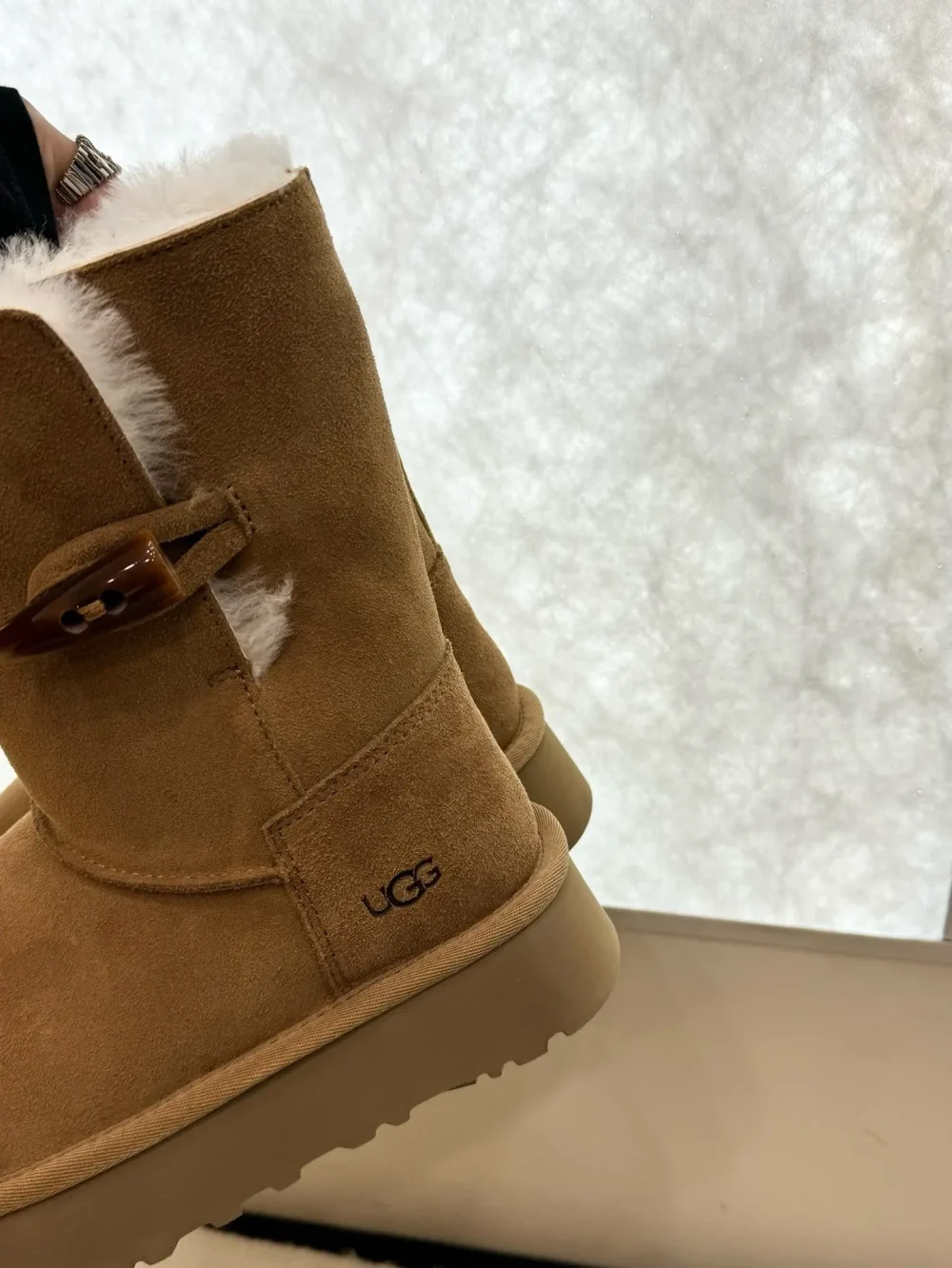 Ugg Wool Boots with Thick Sole and Horn Buckle Chestnut Color Reps - etkick reps au