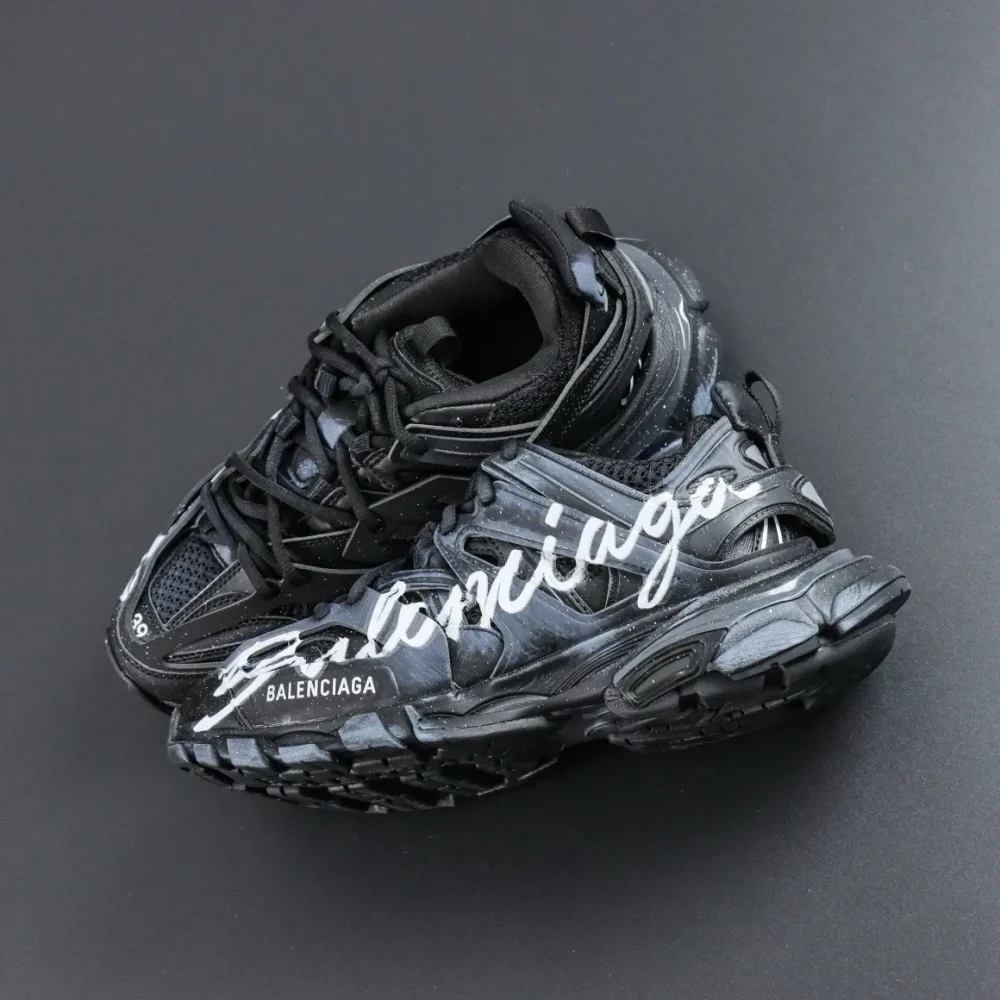 Balenciaga Track Sneaker In White With Graffiti Pattern - etkick reps au