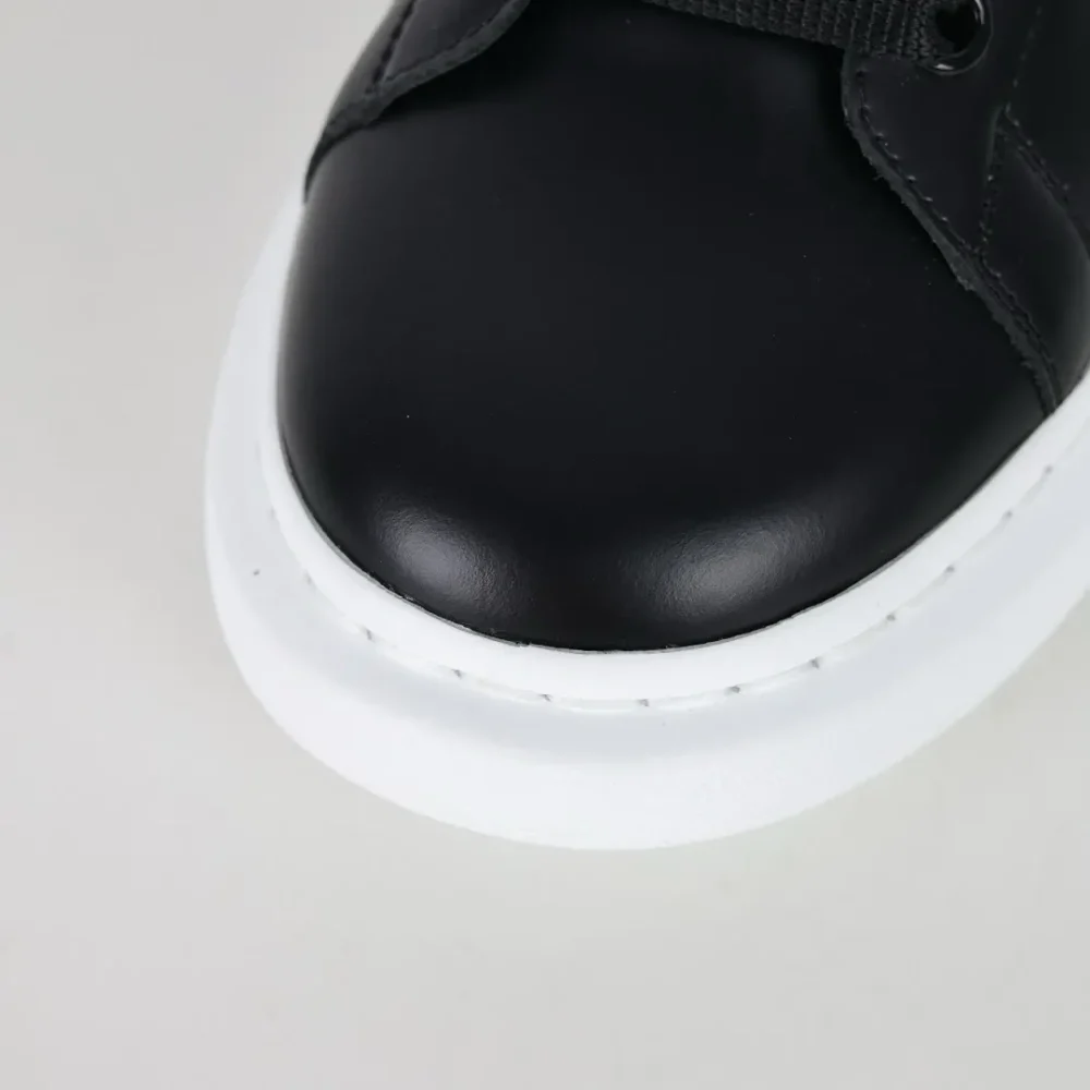 McQueen Oversized Low-Top Sneakers Black/White Reps - etkick reps au