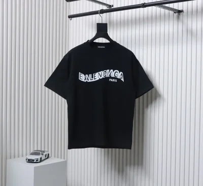 Balenciaga T-Shirt With Twisted Logo Print - etkick reps au