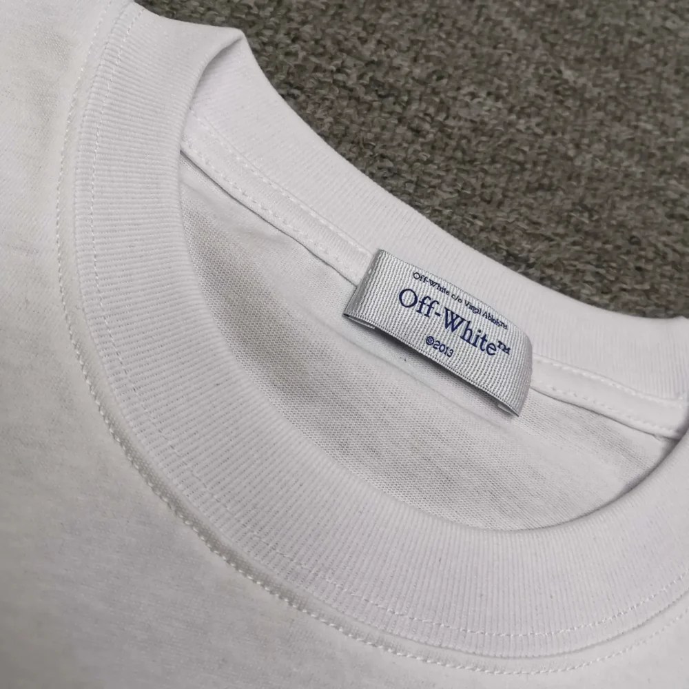 OFF WHITE Cream Colored Loose Fitting T-Shirt - etkick reps au