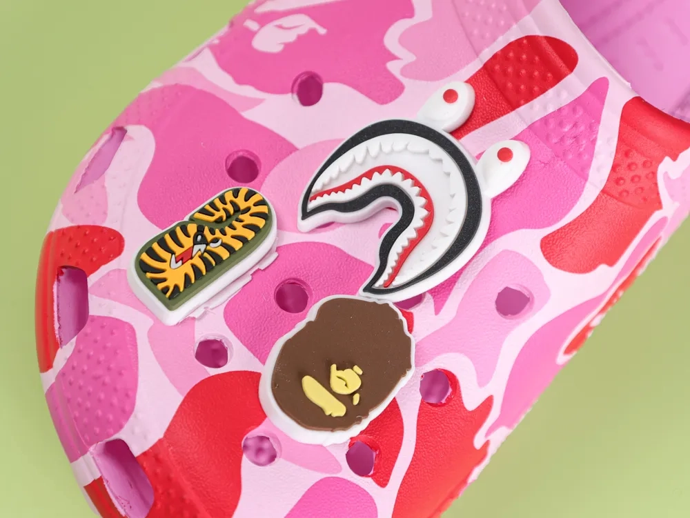Crocs Classic Clog A Bathing Ape ABC Camo Pink top version - Image 3