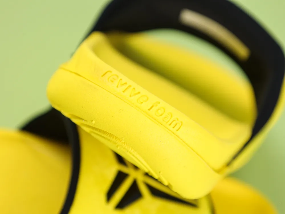 Kobe Bryant x Offcourt Slide Lightning Reps - Image 2