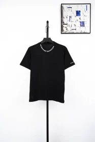 T-Shirt With Sanskrit Print On The Neckline In Black