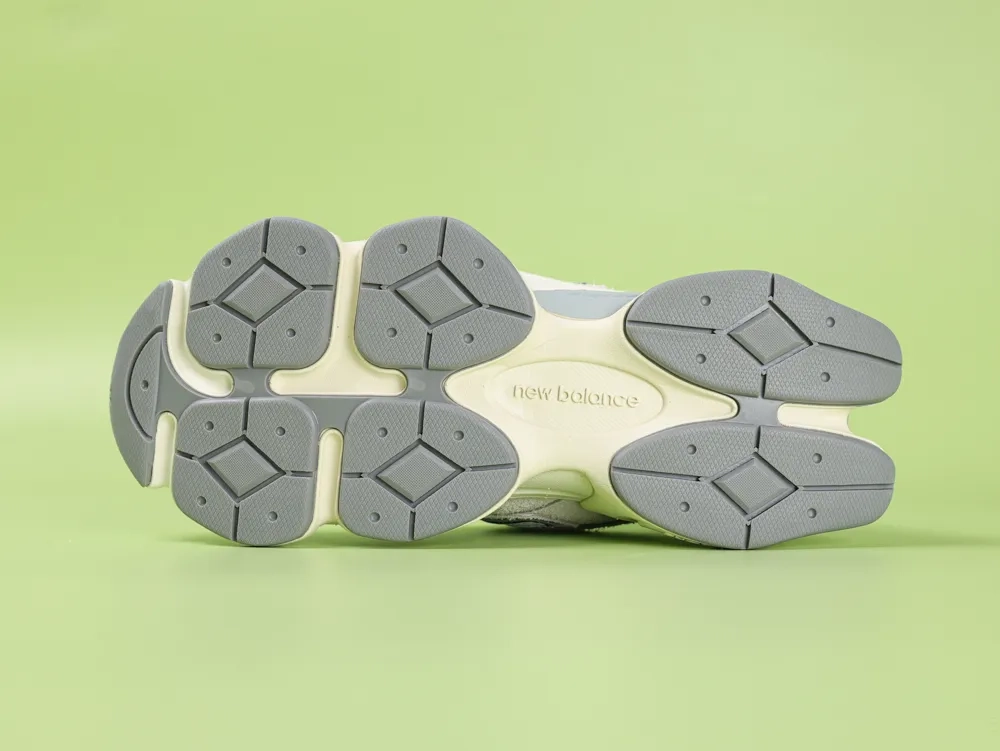 New Balance New Balance 9060 Moonbeam Sea Salt - Image 3