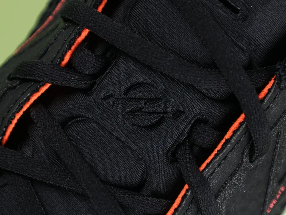 Air Zoom GT Cut Black Hyper Crimson - Image 3