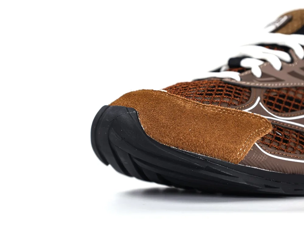 BV Orbit Sneakers Brown - Image 9
