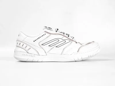 Balenciaga Hamptons Medium Worn-Out Sneaker In White