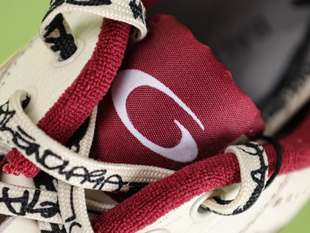 Balenciaga Hamptons Medium Worn White - Image 5