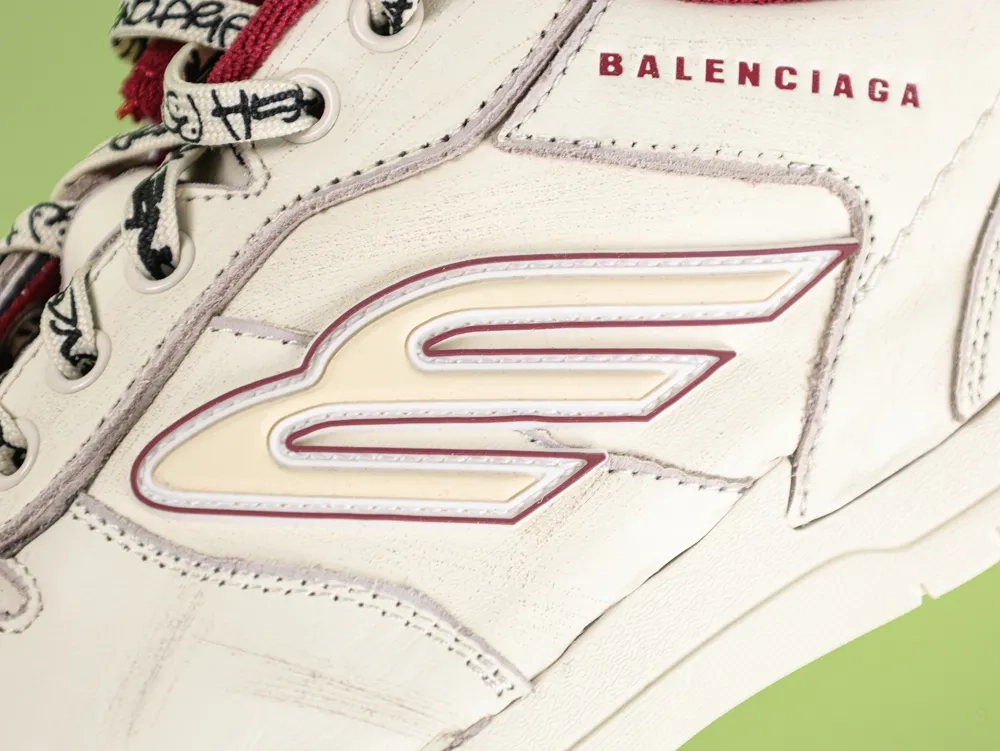 Balenciaga Hamptons Medium Worn White - Image 7