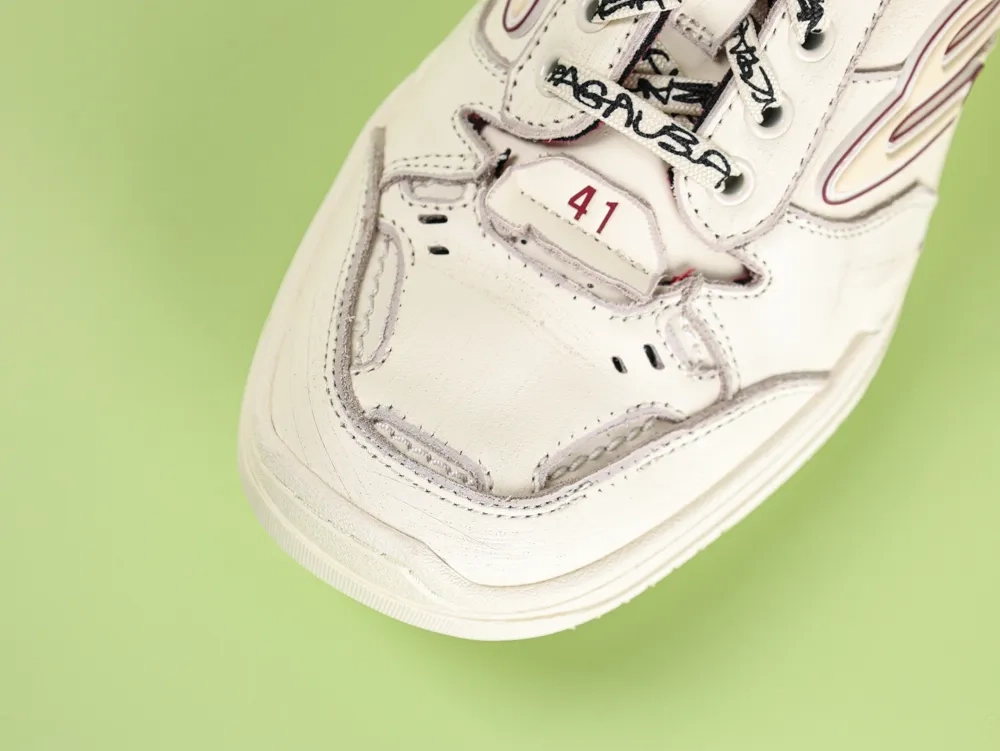 Balenciaga Hamptons Medium Worn White - Image 8