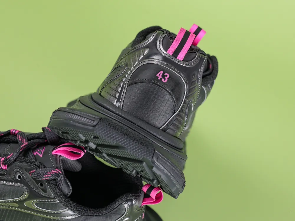 Balenciaga Men 3Xl Sneaker Dark Gray And Pink - Image 4