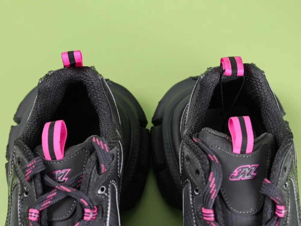 Balenciaga Men 3Xl Sneaker Dark Gray And Pink - Image 5