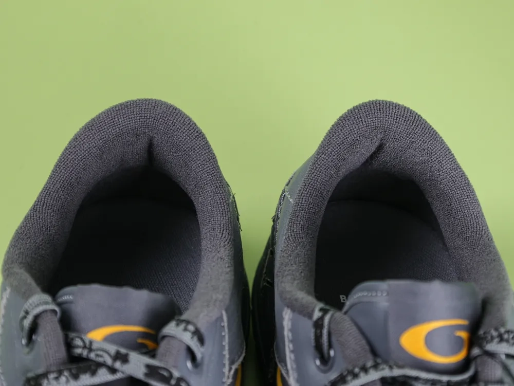 Balenciaga Men's Hamptons Worn-Out Sneakers in Grey and Yellow - Image 3