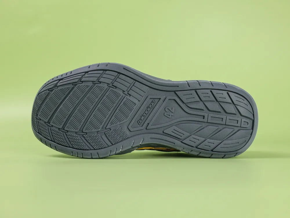 Balenciaga Men's Hamptons Worn-Out Sneakers in Grey and Yellow - Image 5