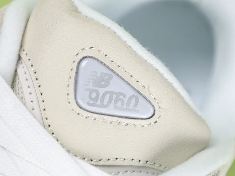 New Balance 9060 Sea Salt Moonbeam Sportschuh - Image 13