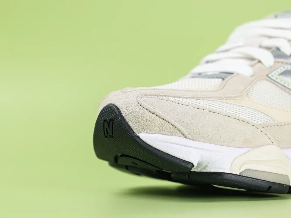 New Balance 9060 Sea Salt Moonbeam Sportschuh - Image 3