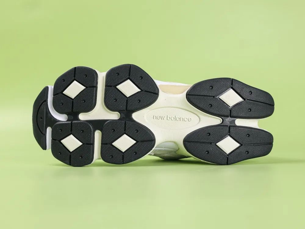 New Balance 9060 Sea Salt Moonbeam Sportschuh - Image 6