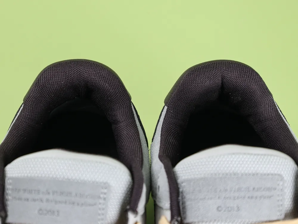 OFF-WHITE Out Of Office 000 Low Tops Light gray Anthracite - Image 3