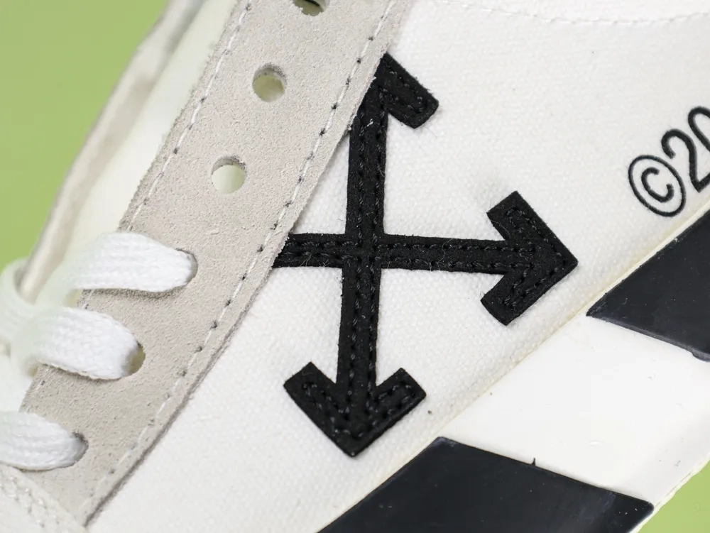 Off-White Low Vulc White Black Aw20 Low-Top Sneakers - Image 11