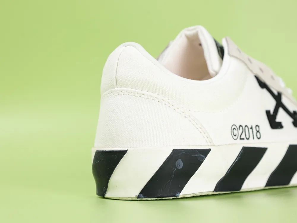 Off-White Low Vulc White Black Aw20 Low-Top Sneakers - Image 3