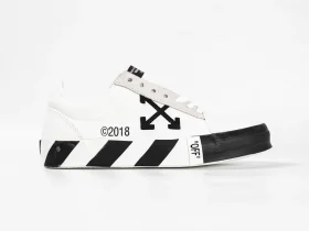 Off-White Low Vulc White Black Aw20 Low-Top Sneakers