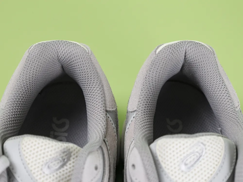 ASICS Gel NYC Cream White Oyster Grey - Image 3