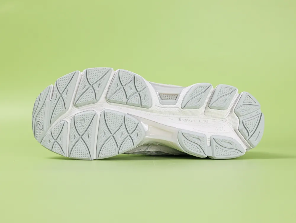 ASICS Gel NYC Cream White Oyster Grey - Image 4