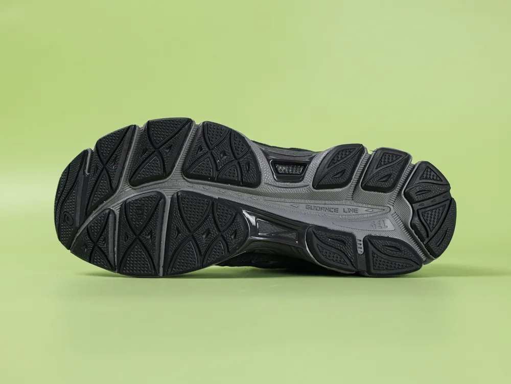 ASICS Gel-NYC Graphite Grey Black - Image 6