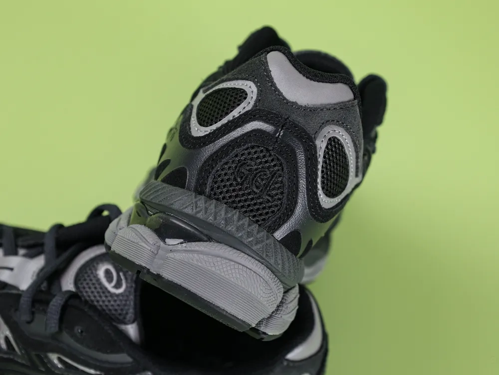 ASICS Gel-NYC Graphite Grey Black - Image 7