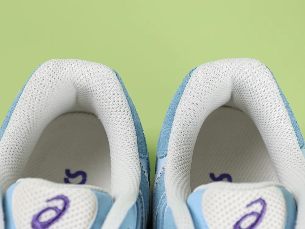 Asics Gel-NYC in light blue - Image 3