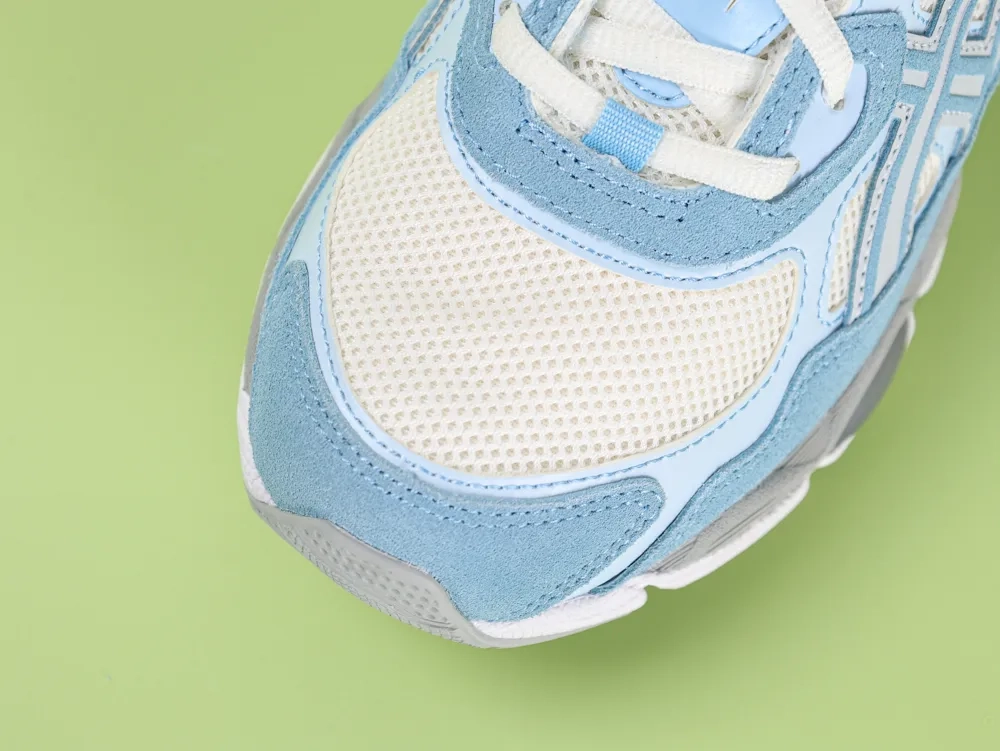 Asics Gel-NYC in light blue - Image 9