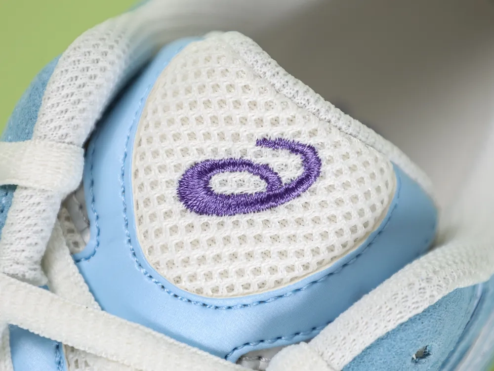 Asics Gel-NYC in light blue - Image 10