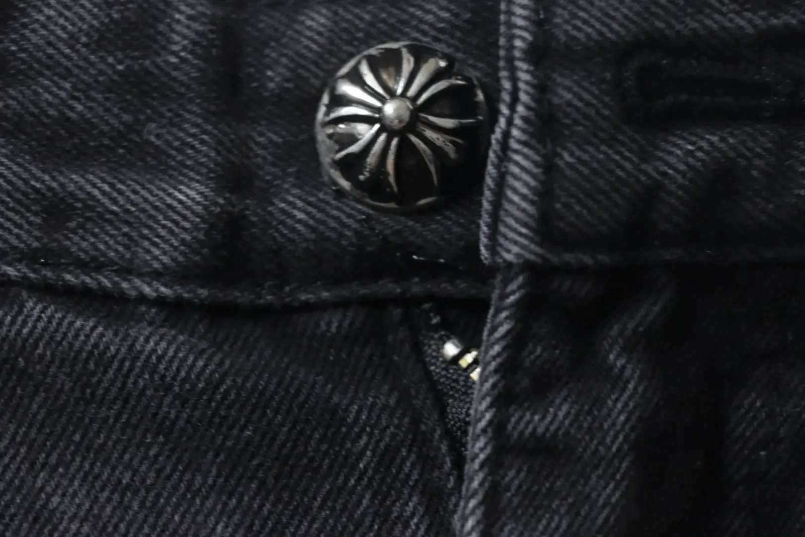 CH Leather cross jeans - Image 6