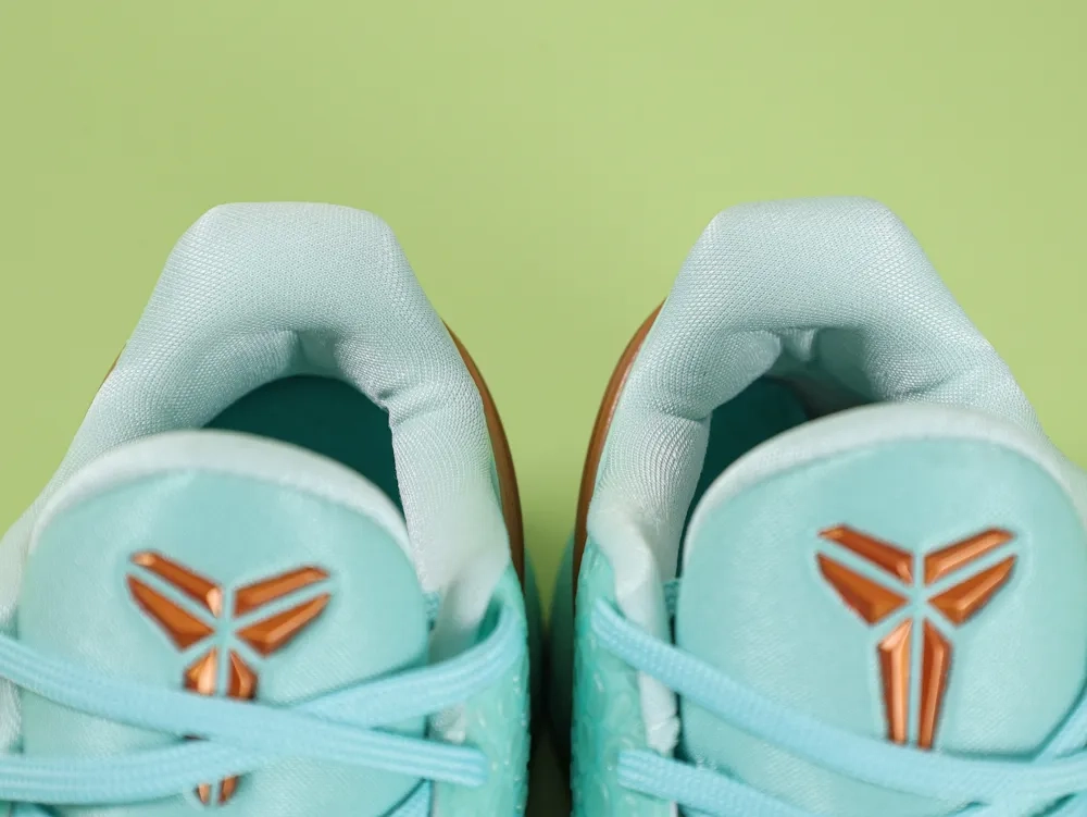 Kobe 6 Protro Statue of Liberty PE - Image 2