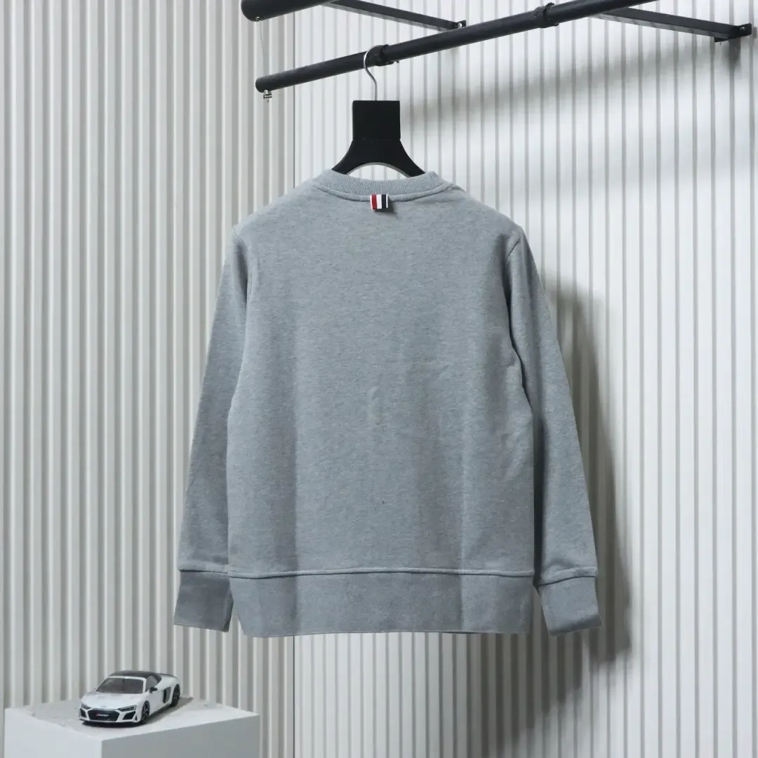 TB Sweatshirt With Round Neck And New Hem - Image 12