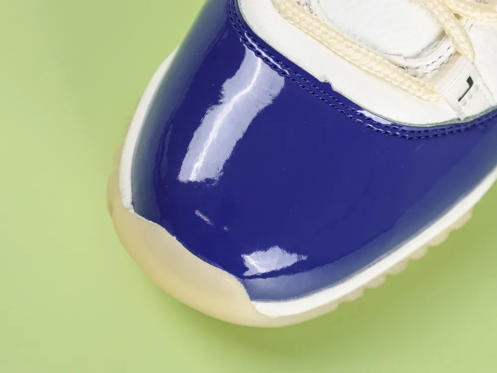 The latest version of the Air Jordan 11 Rare Air - Image 6