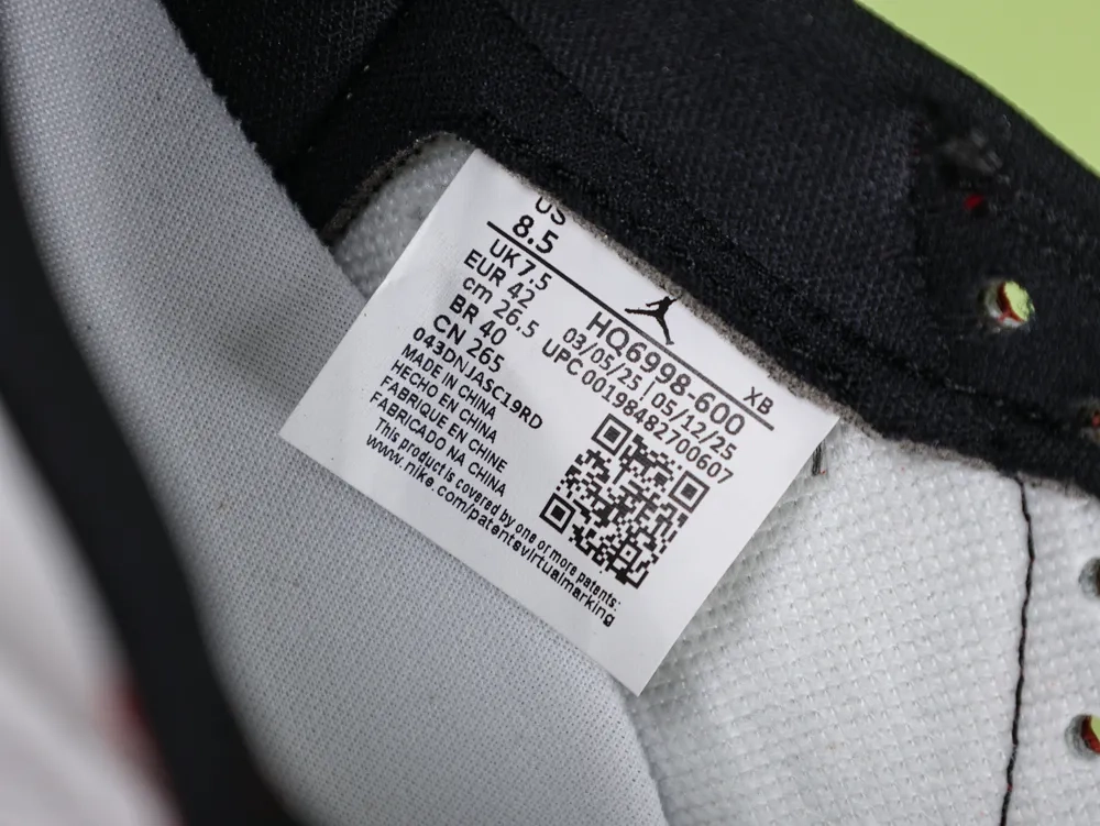 Air Jordan 1 Low OG Sneakers Red 2025 latest version - Image 9