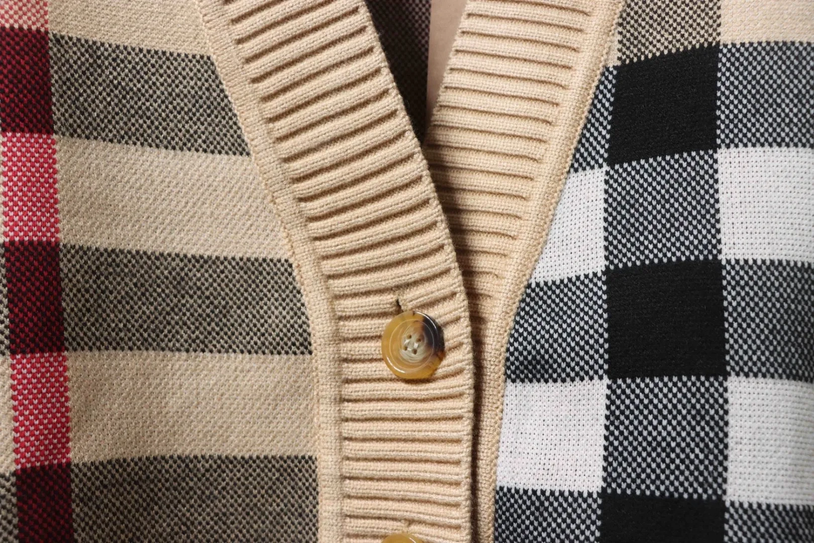 BU Checked Wool Jacquard Cardigan With High Collar - Image 7