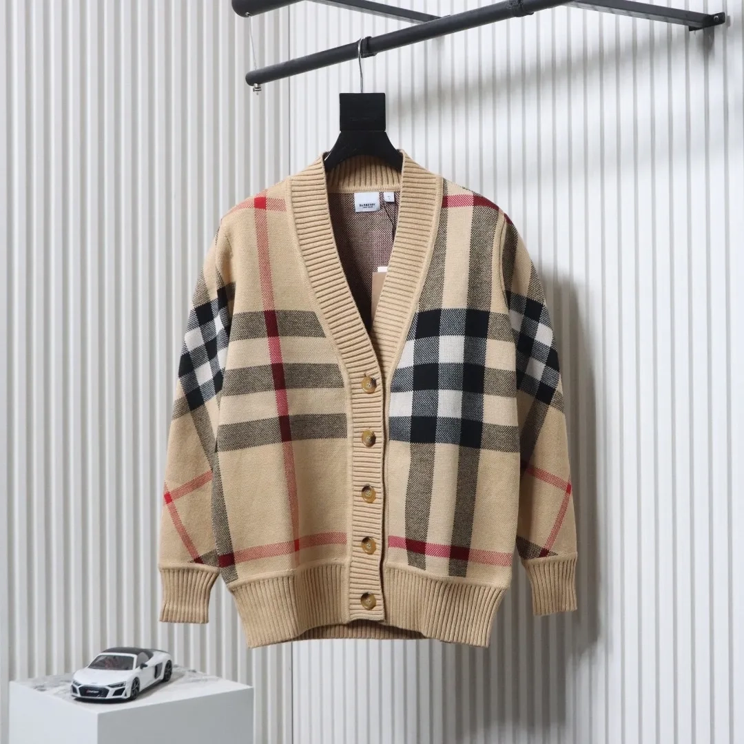 BU Checked Wool Jacquard Cardigan With High Collar