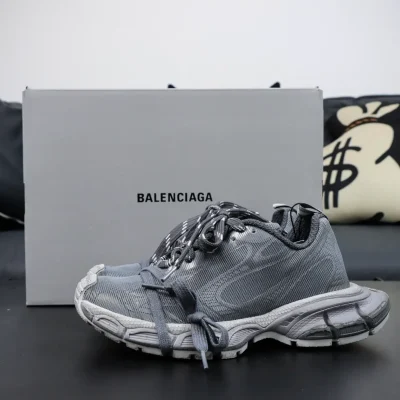 Balenciaga 3XL 10th Generation Low Top Sneakers Gray
