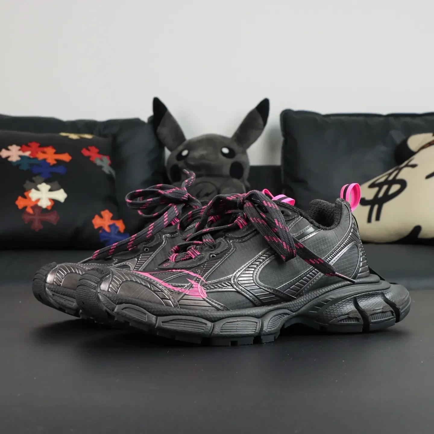 Balenciaga 3XL Black Gray Pink Low Top Sneakers - Image 2