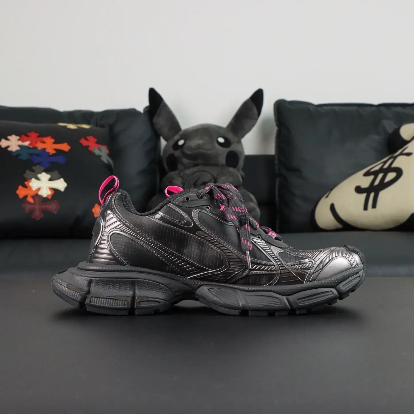 Balenciaga 3XL Black Gray Pink Low Top Sneakers - Image 3