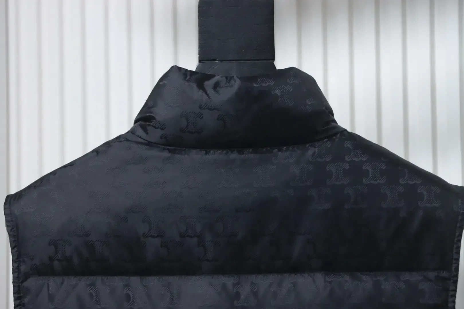 CE Arc de Triomphe dark pattern down vest - Image 4